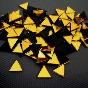 Mosaic 300 pieces triangular Gold mirror glass, 1x1x1 cm.