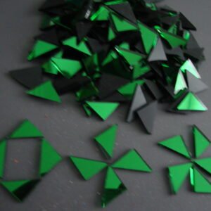 Mosaic 300 pieces triangular Green mirror glass, 1x1x1.5 cm.